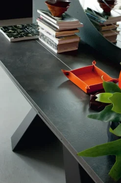 1. Design moderno e di tendenza. 2. Prezzo ribassato. 3. Allungabile, adatta a qualsiasi spazio. 4. Facile da montare. 5. Materiali di qualità.