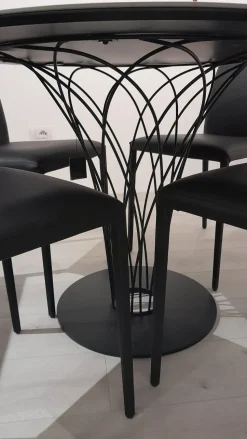 1. Design moderno ed elegante. 2. Offerta Outlet. 3. Materiali di qualità. 4. Facile da pulire. 5. Marca Cattelan Italia.