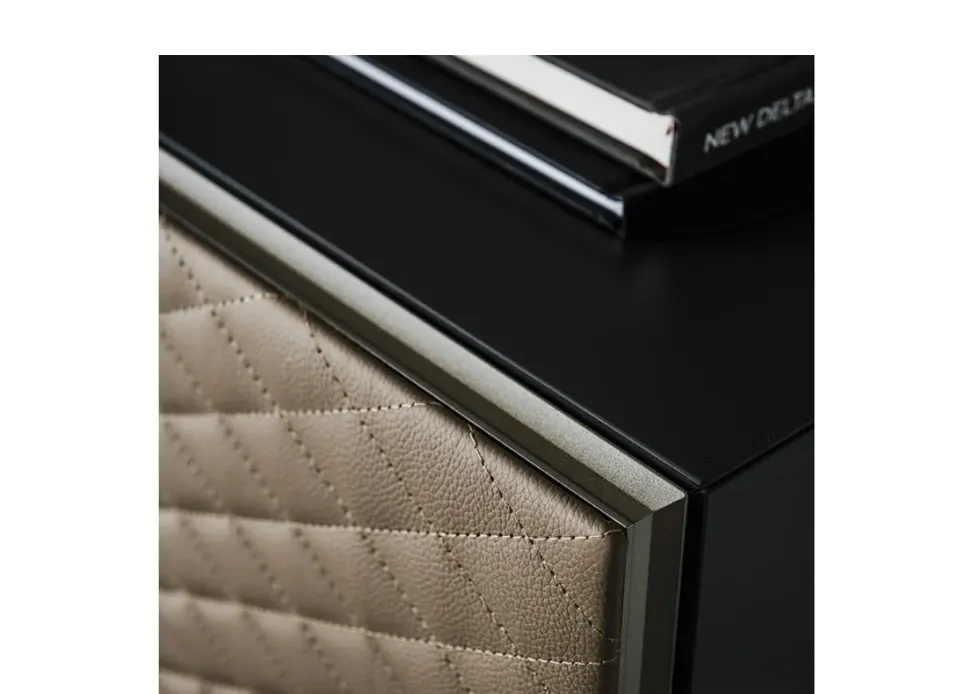 1. Design moderno ed elegante. 2. Realizzato in legno di qualità. 3. Prezzo scontato. 4. Ampio spazio di archiviazione. 5. Facile da montare.