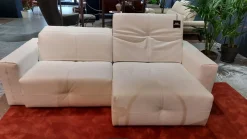 1. Design moderno ed elegante. 2. Comfort assoluto. 3. Struttura robusta. 4. Pelle di qualità. 5. Prezzo competitivo.