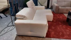 1. Design moderno ed elegante. 2. Comfort assoluto. 3. Struttura robusta. 4. Pelle di qualità. 5. Prezzo competitivo.