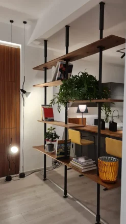 1. Prezzo scontato.2. Design elegante.3. Realizzata in legno.4. Ampia capacità di stoccaggio.5. Facile da montare.