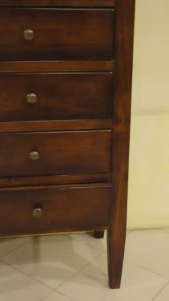 Cassettiera classica in legno