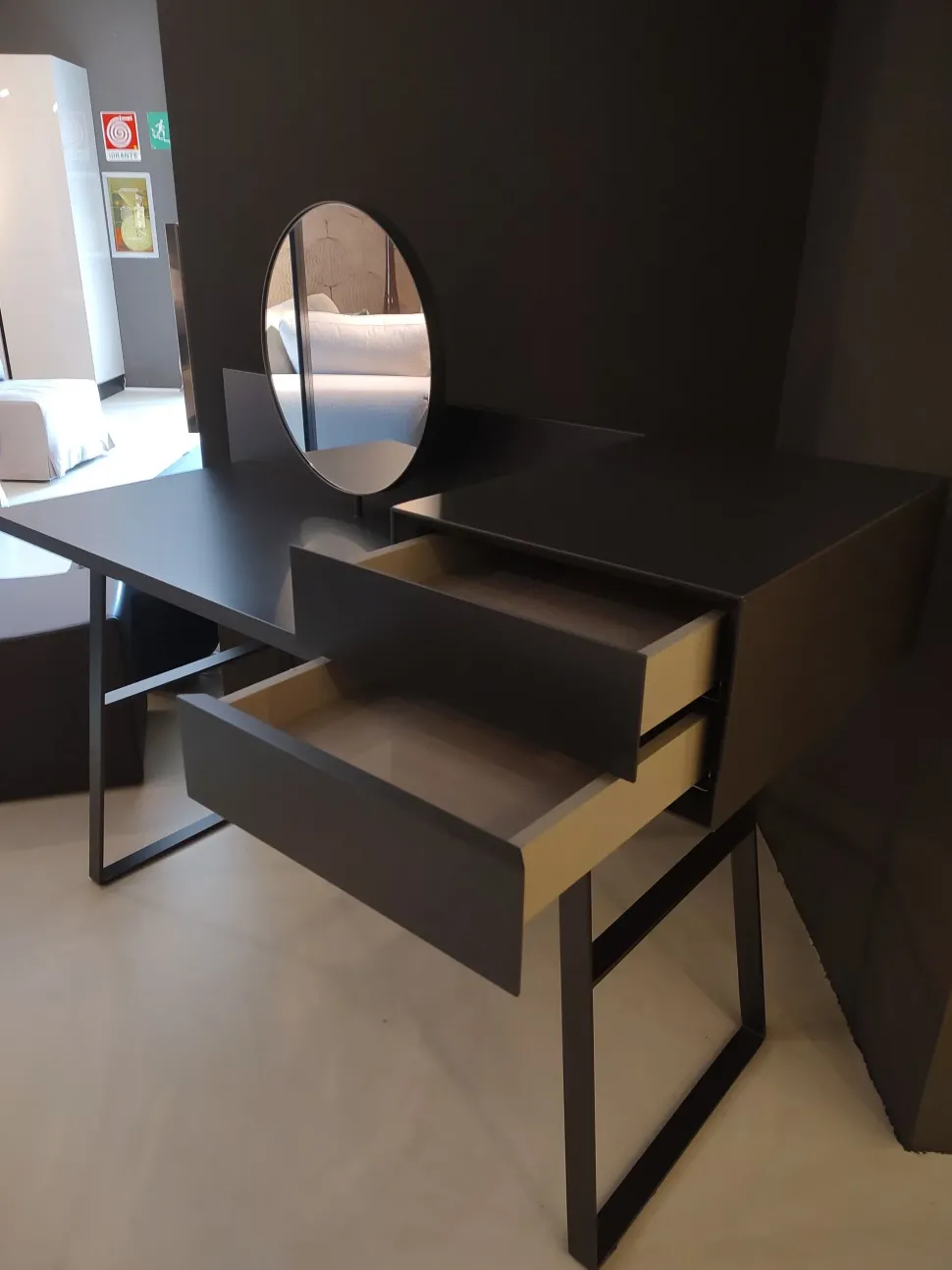 Consolle modello Segreto a marchio Sangiacomo SCONTATA