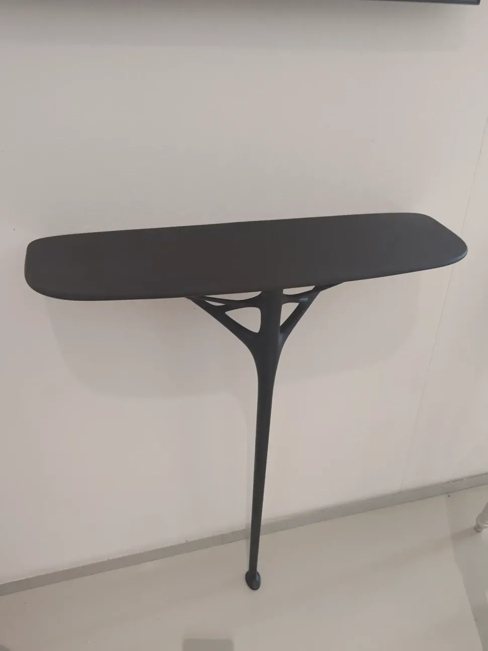 Consolle scontata modello A. i. consolle di Kartell a prezzo riservato