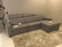 Divani letto con penisola tessuto in poliuretano  Doimo salotti in Offerta Outlet