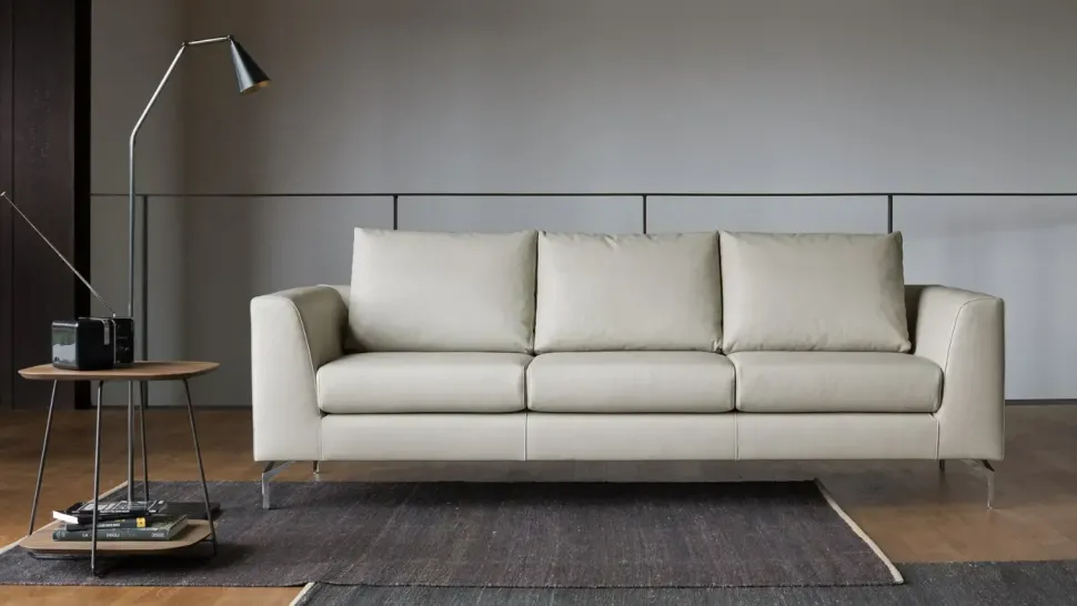 Divano a 3 posti Duke di Doimo salotti: prezzo su richiesta