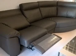 Divano a 3 posti modello Charles di Doimo salotti a prezzo riservato