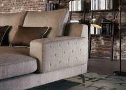 Divano a 3 posti modello Nixon di Le comfort a prezzo riservato