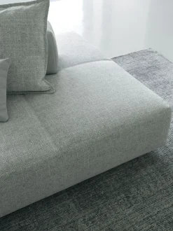 Divano a 3 posti modello Softbench di Flou a prezzo riservato