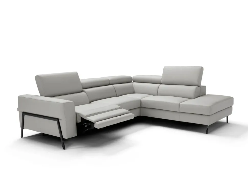 Divano angolare pelle in poliuretano Max divani a prezzo Outlet