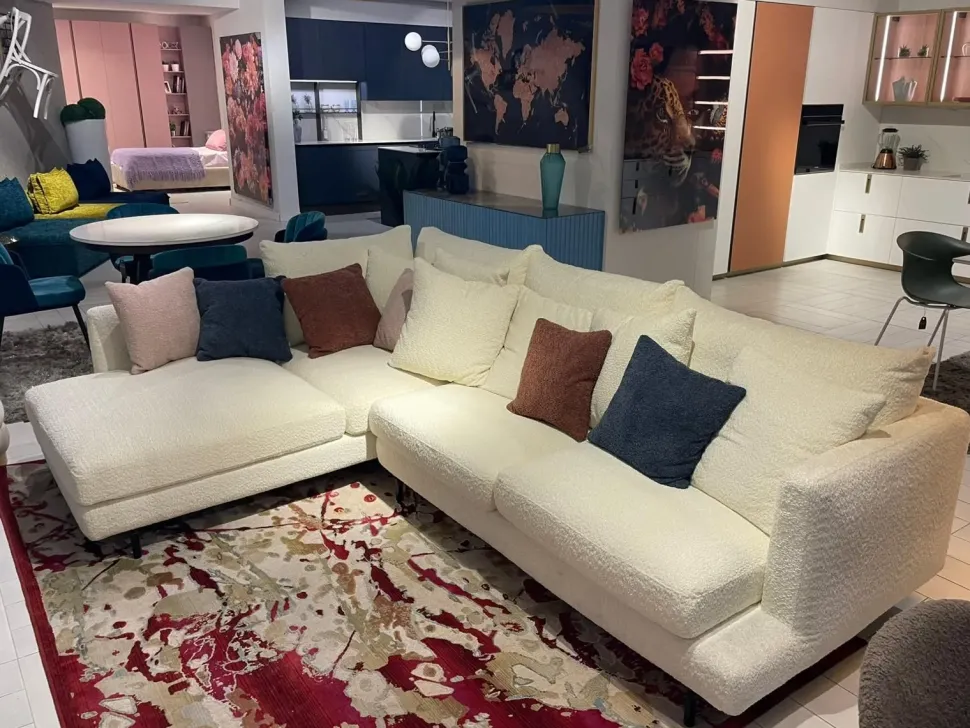 Divano Clark Collezione esclusiva a PREZZO OUTLET scontato del 50%