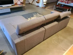 Divano con penisola Giove Biel in Offerta Outlet