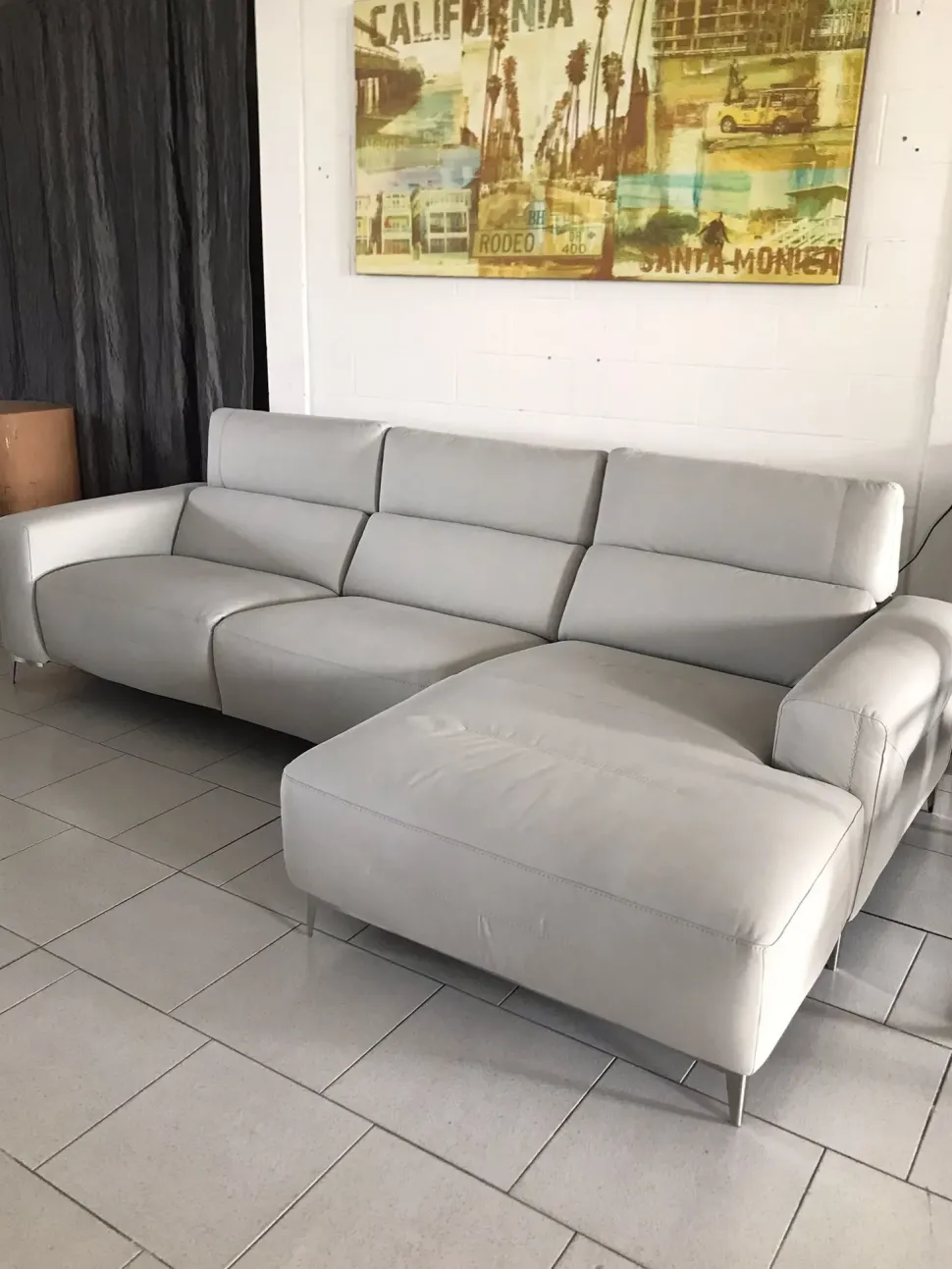 Divano con penisola in stile Design Con seduta allungabile con forte sconto