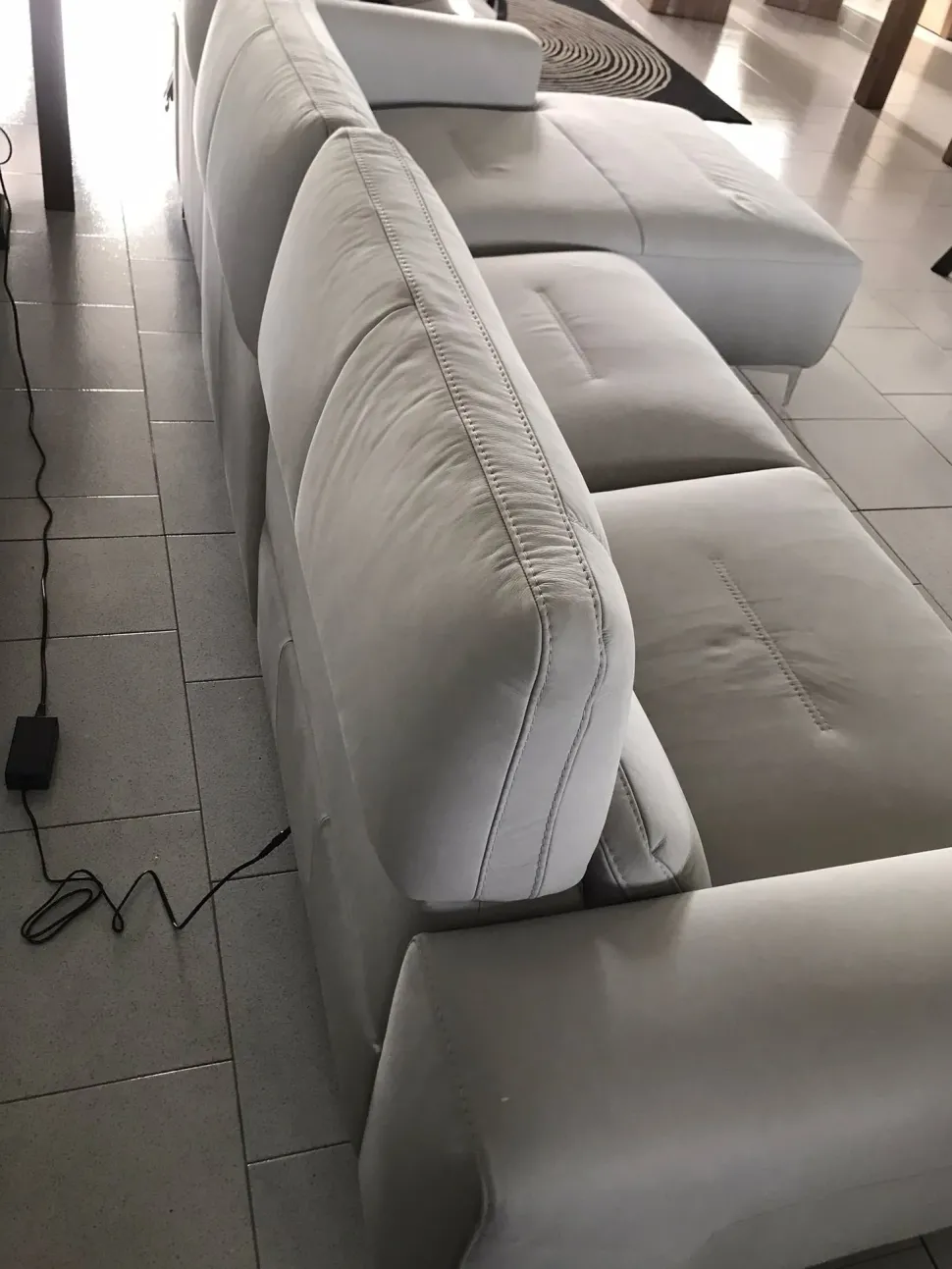 Divano con penisola in stile Design Con seduta allungabile con forte sconto