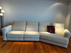 Divano con penisola in Tessuto Max divani a prezzo scontato