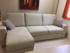 Divano con penisola in Tessuto Family bedding a prezzo ribassato