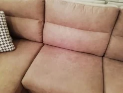 Divano con penisola Kommodo Rigosalotti a prezzi outlet