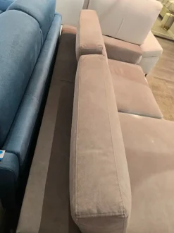 Divano Con penisola Mo26104 Samoa ad un prezzo vantaggioso