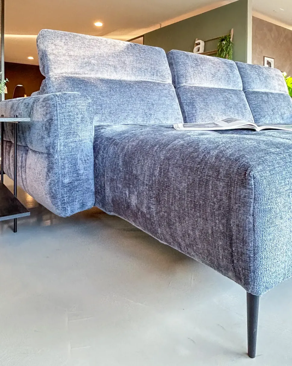 Divano Con penisola modello Divano gillan di Le comfort a prezzi outlet