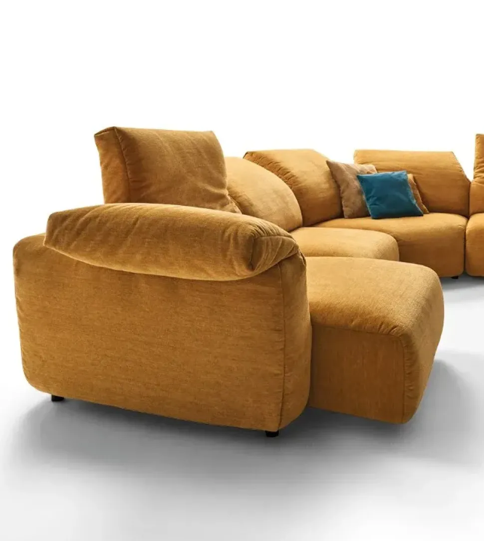 Divano Con penisola Tokyo Rosini in Offerta Outlet a 3795 Euro