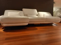 Divano da 4 posti modello Modello regal_e di Calia scontato