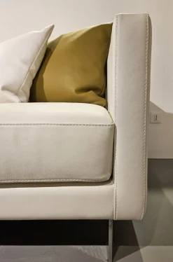 Divano da 4 posti modello Prado di Divanidea scontato