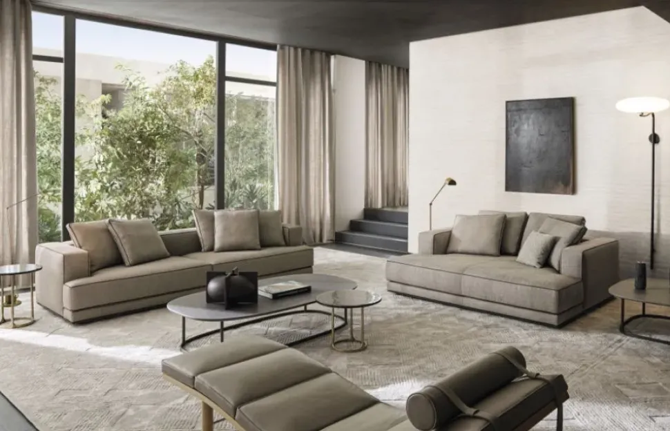 Divano Design Augusto con 3 posti a prezzo riservato