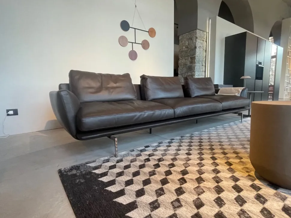 Divano design pelle Get back di Poltrona frau con sconto del - 45%