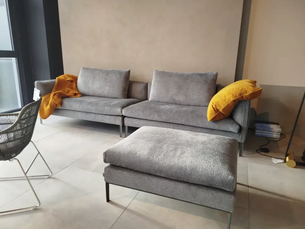 Divano design tessuto Paul di Molteni & c con sconto del - 49%