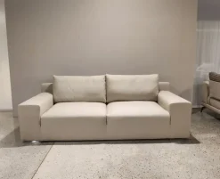 Divano design tessuto Pronta consegna divano in fibralatex di Md work con sconto del - 40%