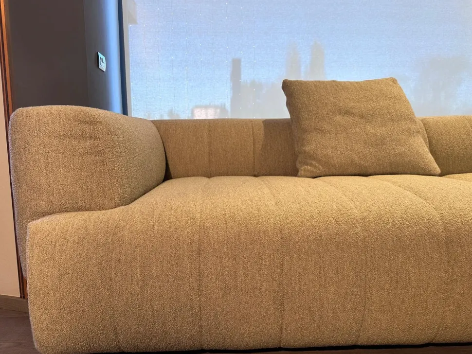 Divano Divano hero di Lago in stile design a prezzo Outlet