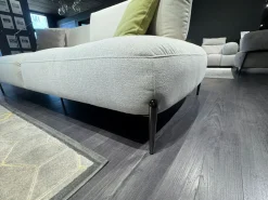 Divano Hesperia in Tessuto non sfoderabile  di Gamma scontato 39%