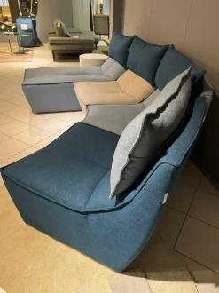 Divano Hip hop tessuto in poliuretano  Calia in Offerta Outlet