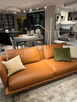 Divano in Pelle stile design modello Royal scontato - 54%