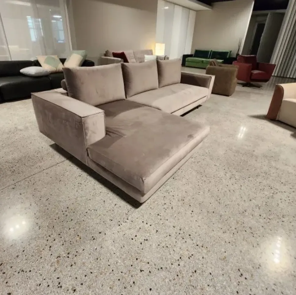 Divano in Tessuto stile moderno modello Divano pronta consegna velluto luxury scontato - 45%