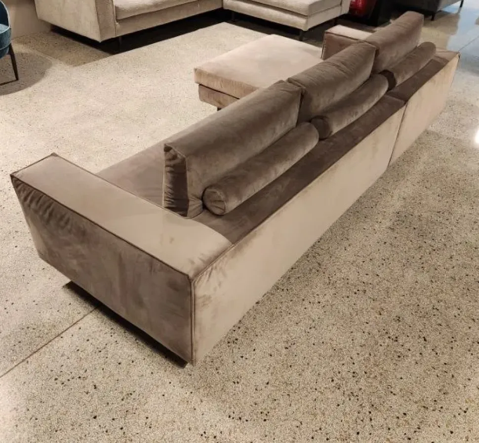 Divano in Tessuto stile moderno modello Divano pronta consegna velluto luxury scontato - 45%