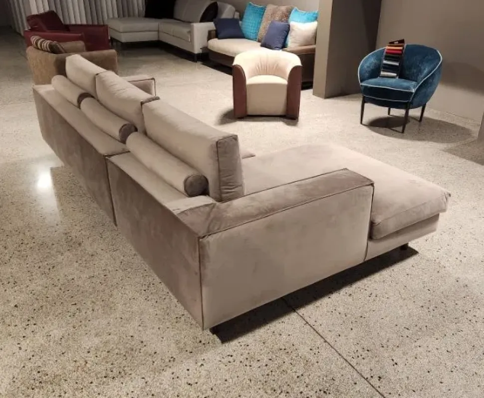 Divano in Tessuto stile moderno modello Divano pronta consegna velluto luxury scontato - 45%