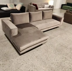 Divano in Tessuto stile moderno modello Divano pronta consegna velluto luxury scontato - 45%