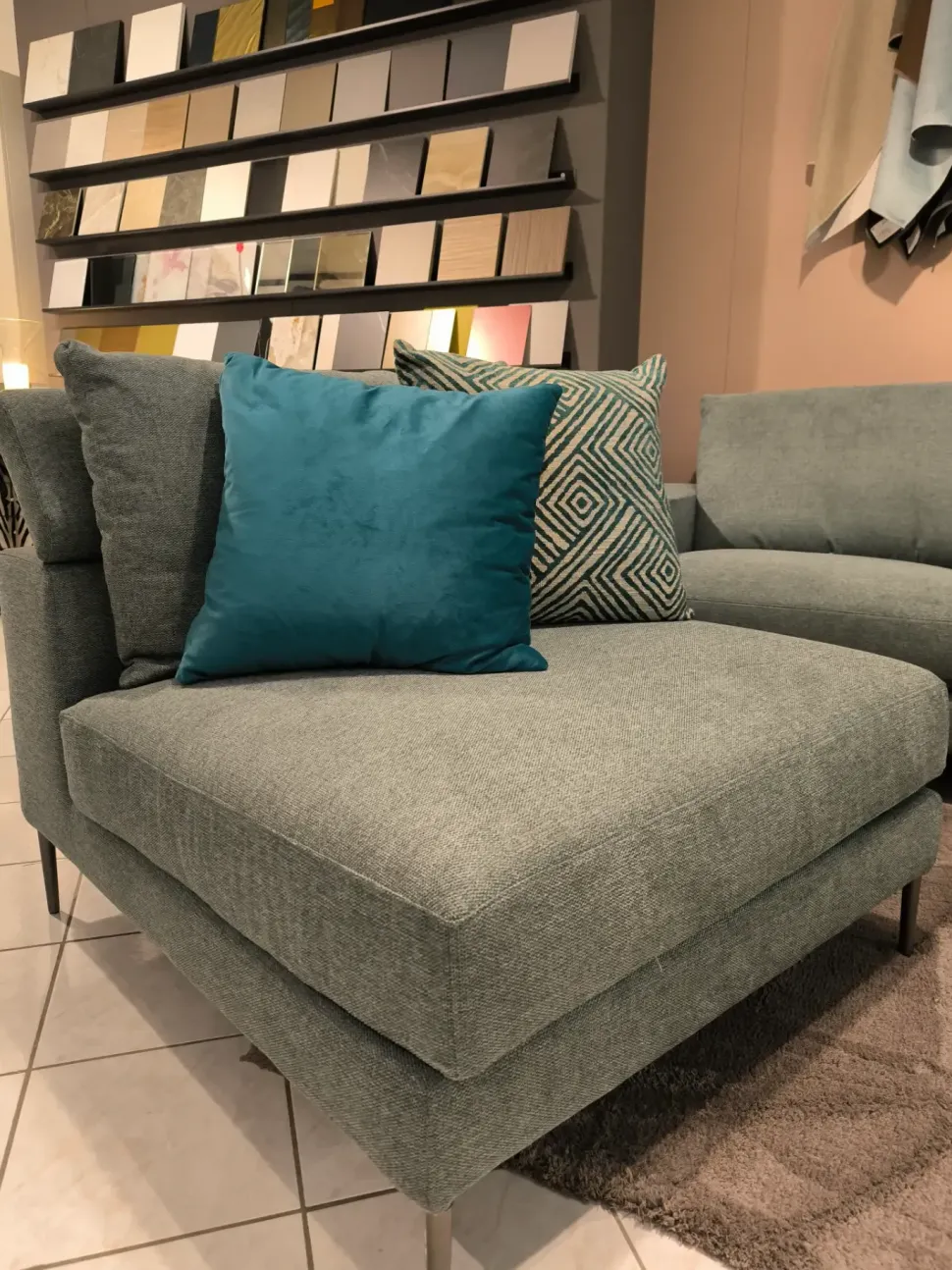 Divano in Tessuto stile moderno modello Silver scontato - 33%