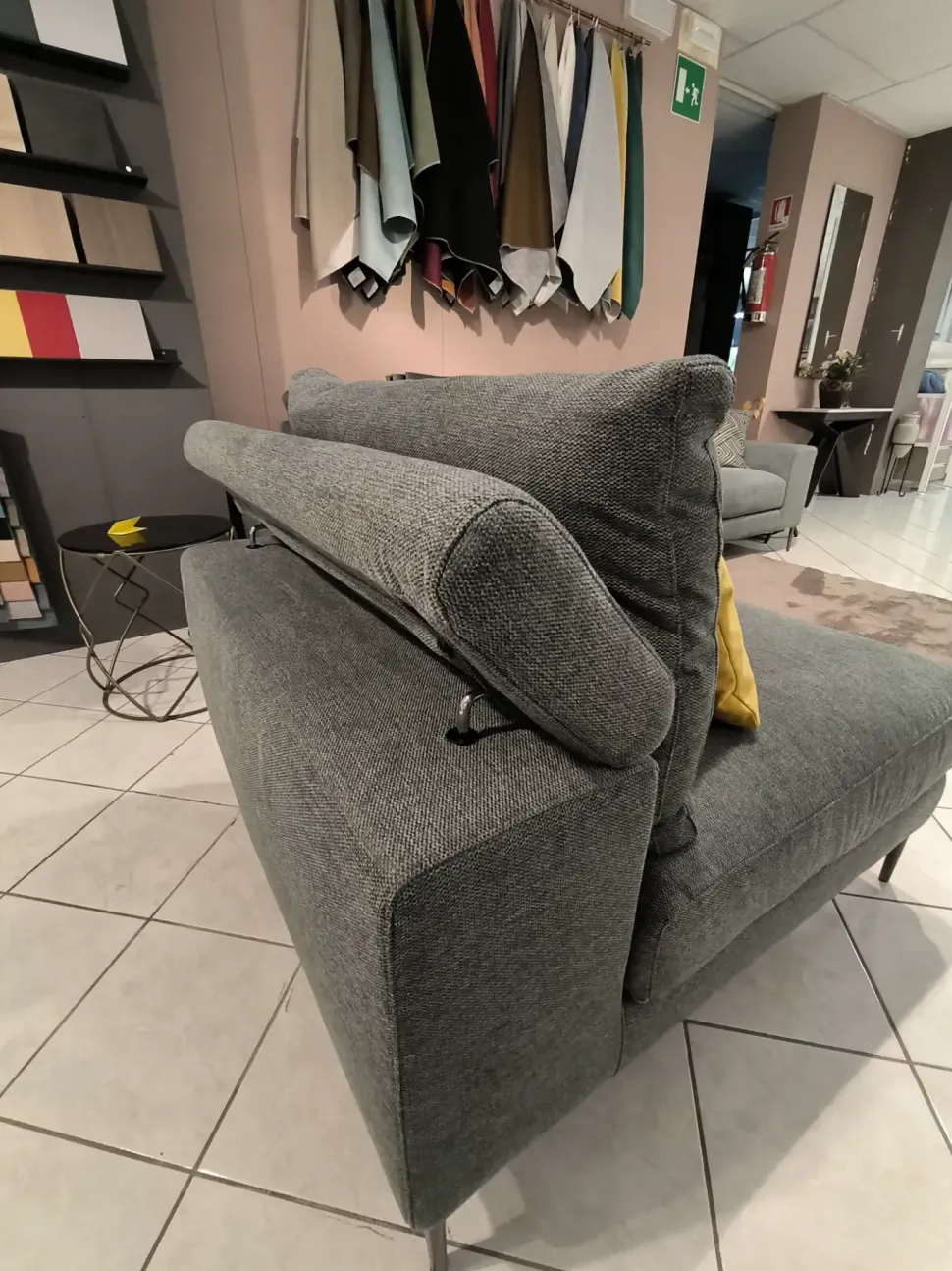 Divano in Tessuto stile moderno modello Silver scontato - 33%