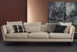 Divano Lineare a 3 posti Bretagne di Poltrona frau: prezzo su richiesta