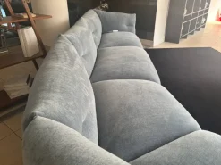 Divano Lineare a 4 posti Moncloud di Cassina: prezzo su richiesta