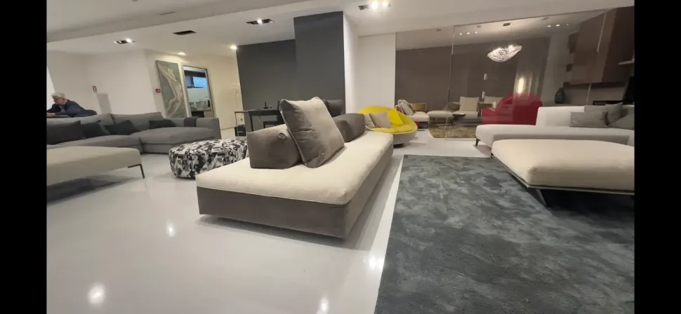 Divano lineare Desirèe Monopoli PREZZI OUTLET sconto 36%