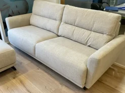 Divano Lineare modello Divano doimo salotti mod victor di Doimo salotti a prezzi convenienti