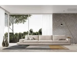 Divano Lineare modello Vision di Doimo salotti con forte sconto