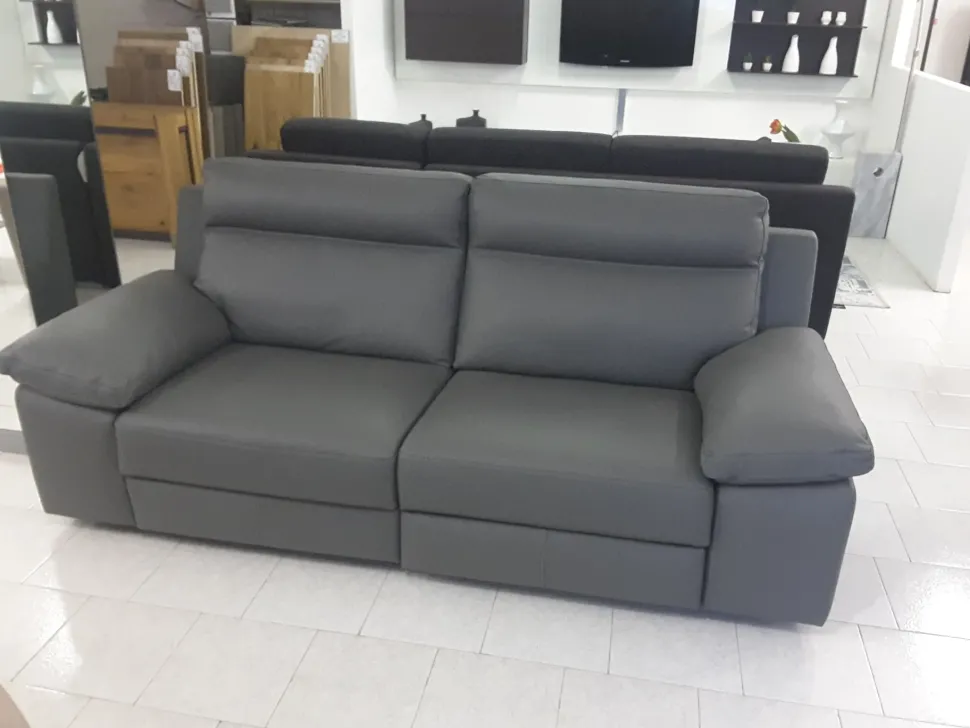 Divano Lineare Taylor_s di Calia a prezzo ribassato