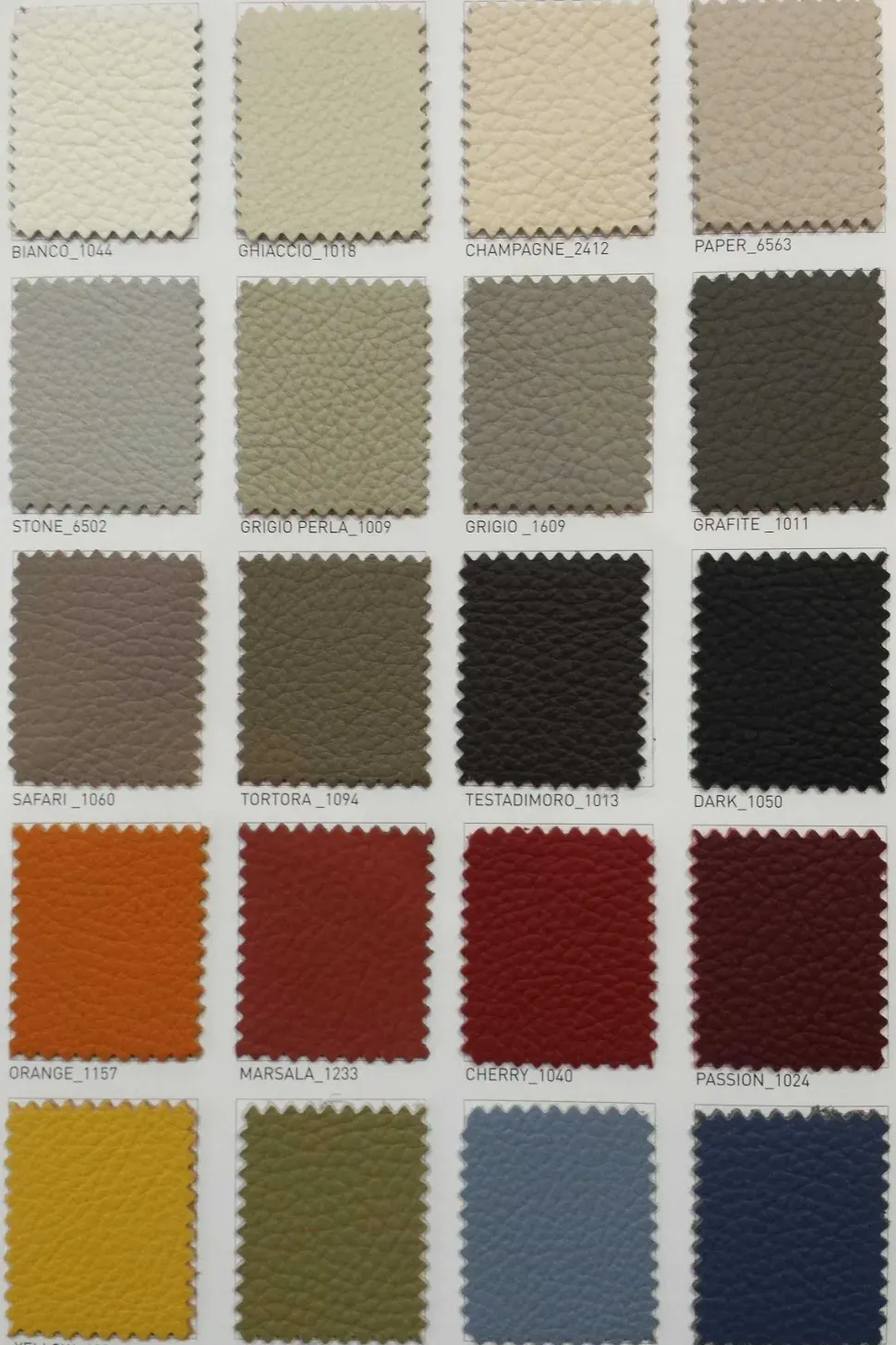 Divano Matt di Collezione esclusiva in stile moderno a prezzo Outlet