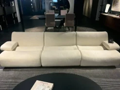 Divano Moderno Ernest con 3 posti a prezzo riservato