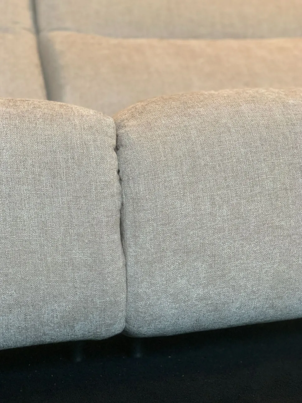 Divano Moderno Samuel con 4 posti a prezzo riservato